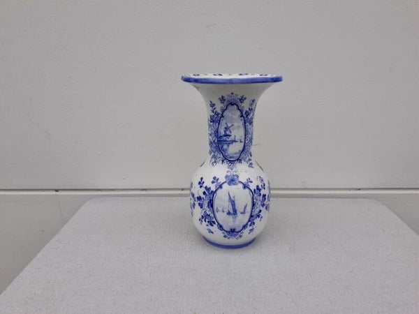 Blauw witte vaas | Petrus Regout