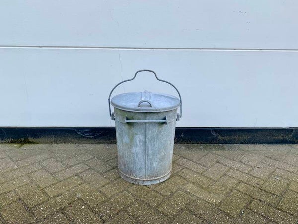 Zinken Vuilnisbak | Amsterdam
