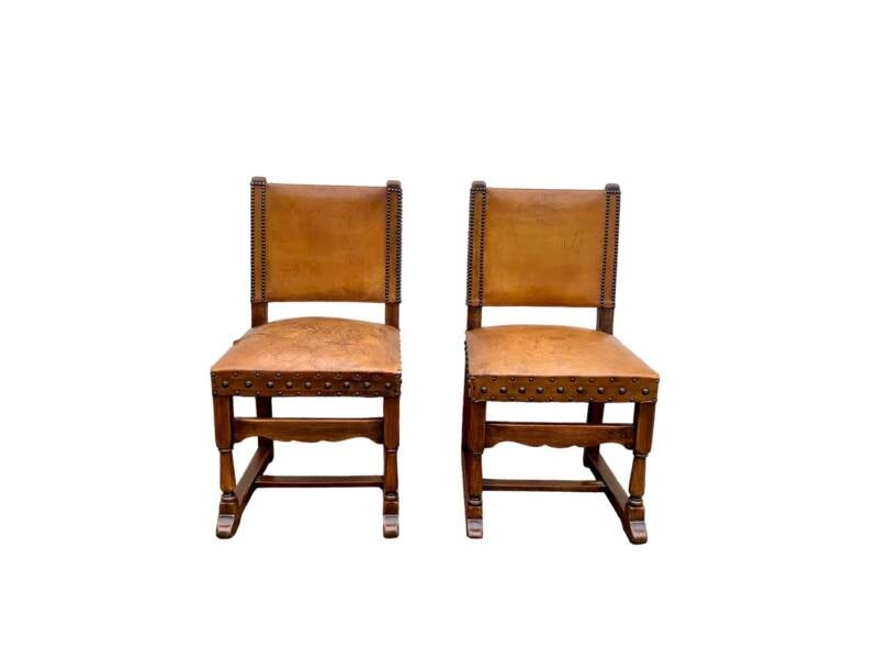 Eikenhouten stoelen bekleed met schapenleer