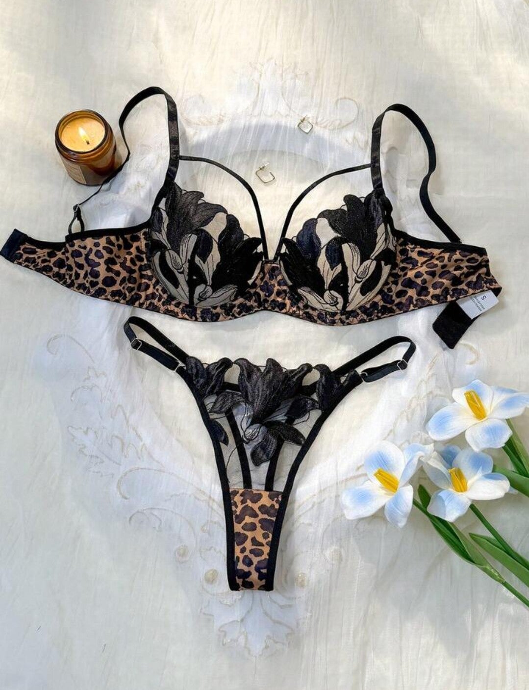 Ensemble de lingerie en 2 pièces avec motif léopard m0526