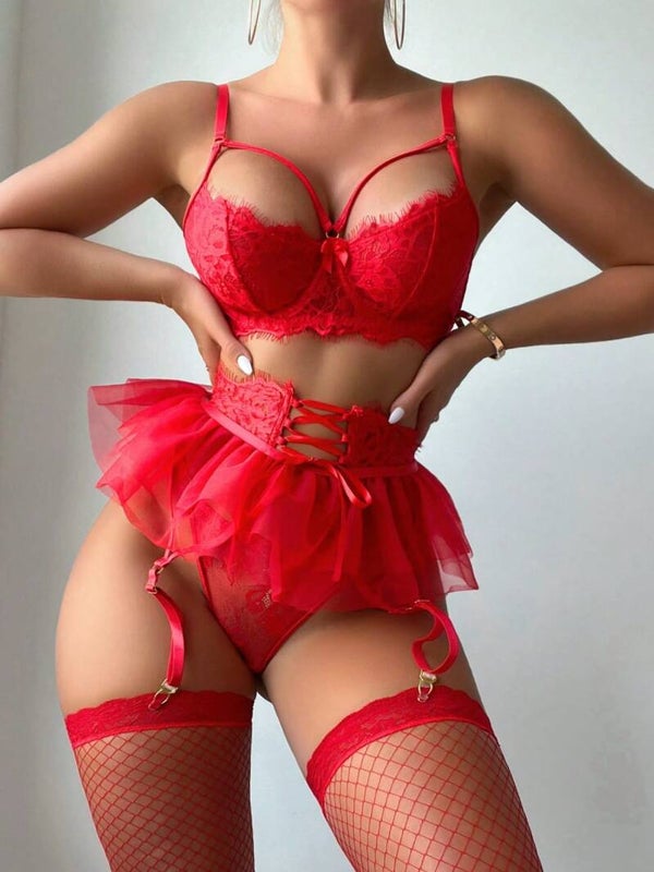 Ensemble de lingerie avec porte-jarretelles à armature en dentelle florale, comprenant 1 paire de bas. Lingerie de mariée, look