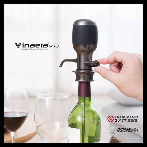 Le premier aérateur/distributeur de vin électrique « réglable » au monde