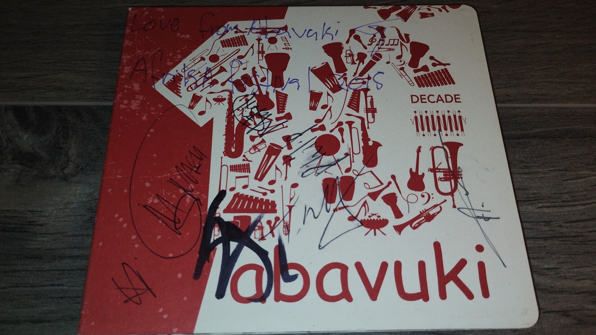 Abavuki ‎- Decade (Gesigneerd door de Band)