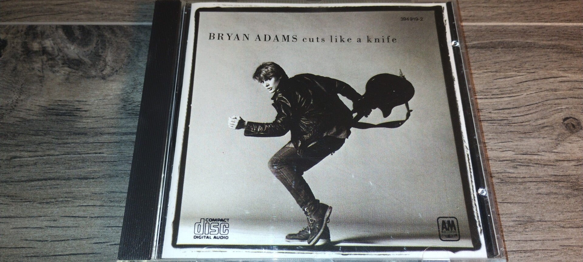 Bryan Adams - Cuts Like A Knife