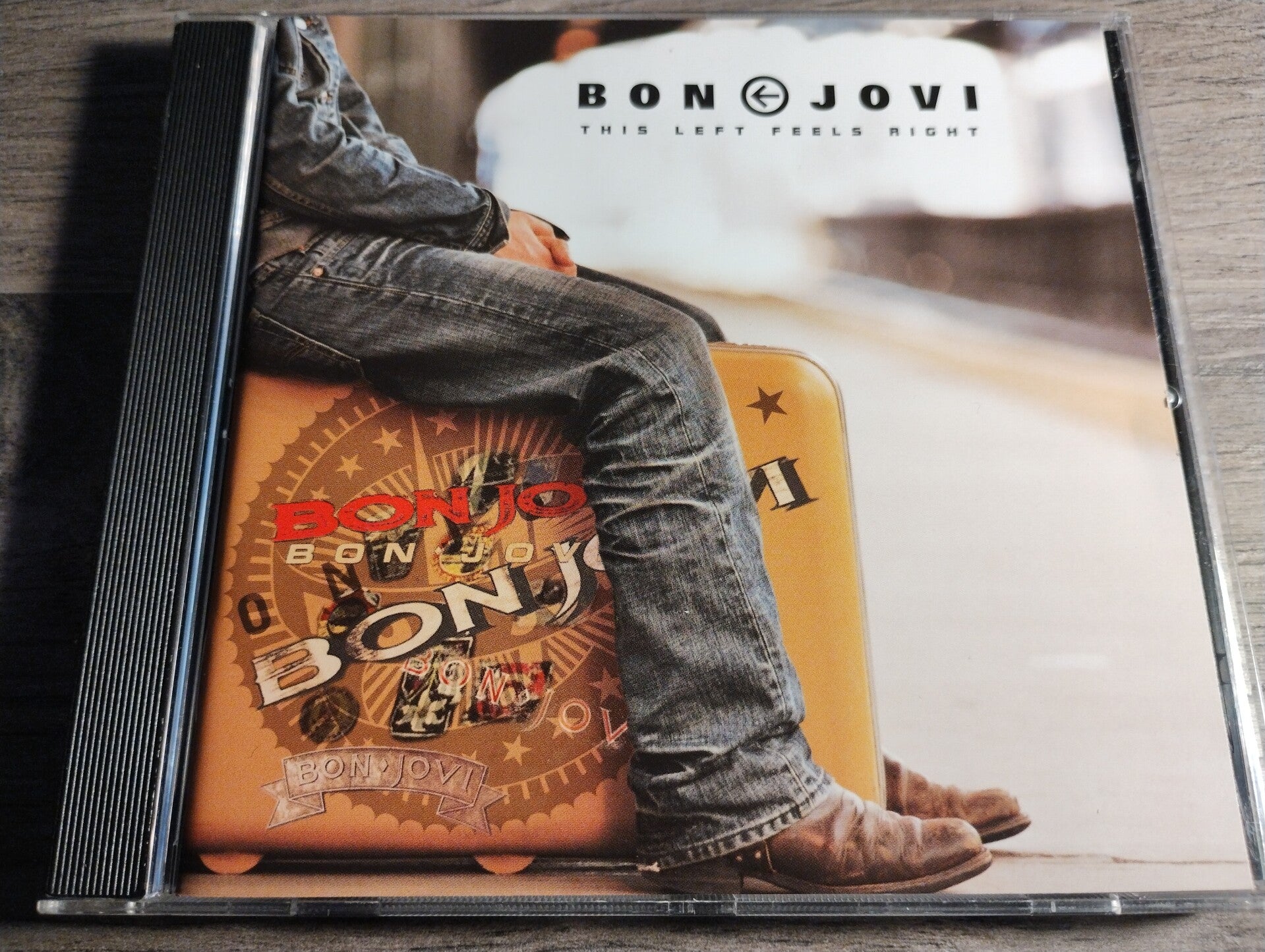 Bon Jovi - This Left Feels Right