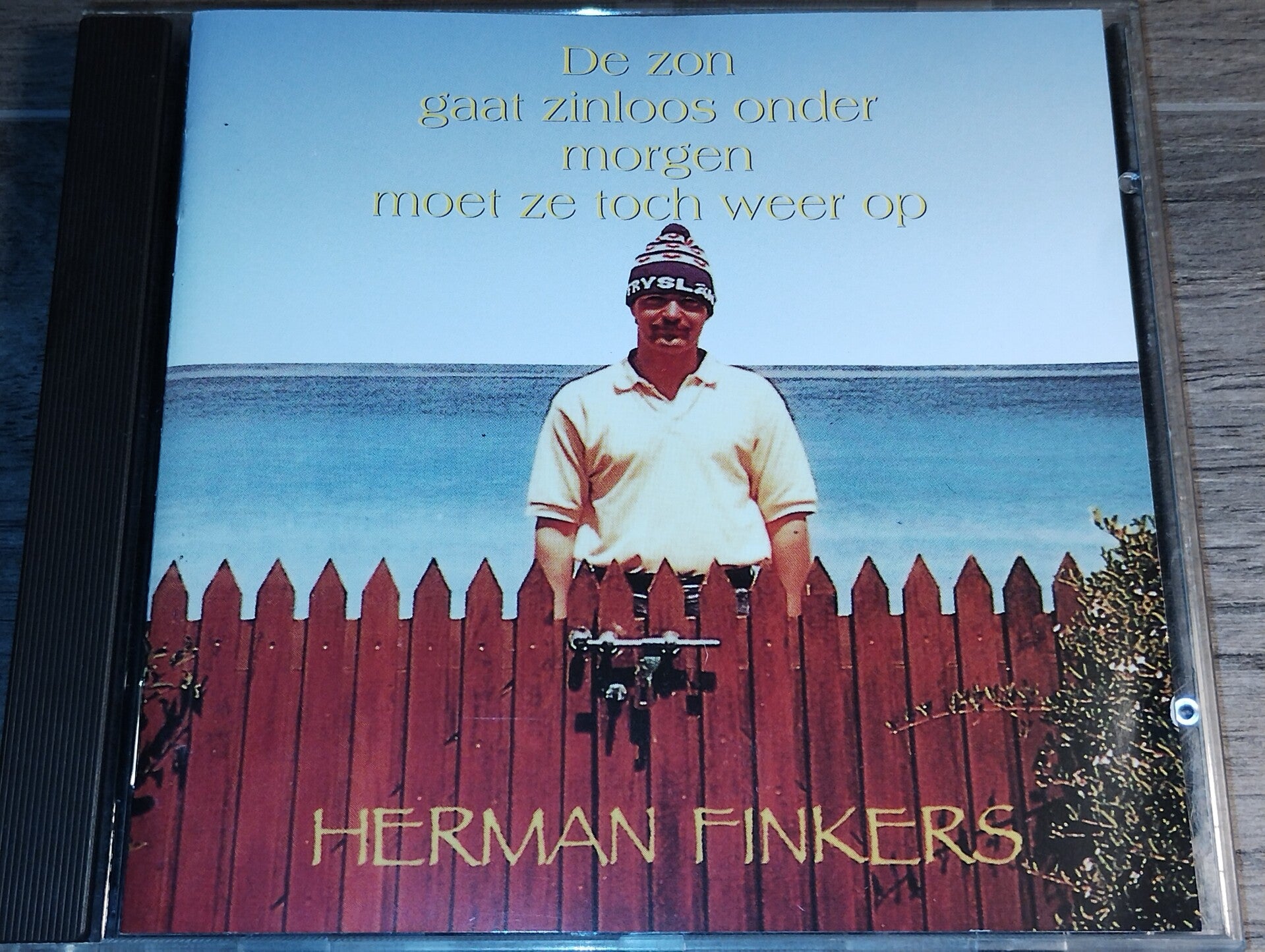 Herman Finkers - De Zon Gaat Zinloos Onder Morgen Moet Ze Toch Weer Op