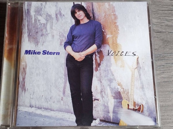 Mike Stern - Voices (Gesigneerd)