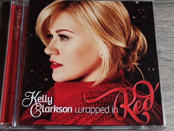Kelly Clarkson - Wrapped In Red