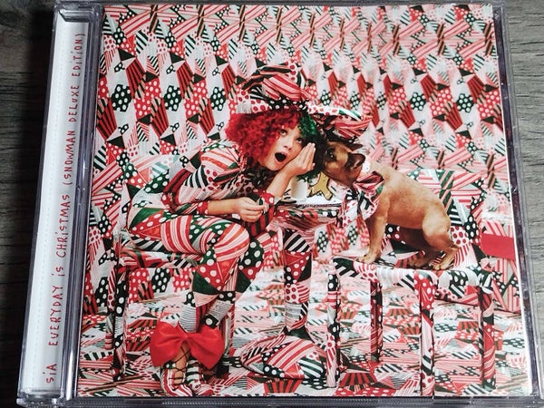 Sia - Everyday Is Christmas (Snowman Deluxe Edition)