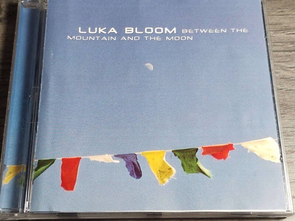 Luka Bloom - Between The Mountian And The Moon