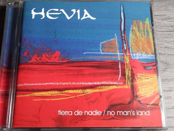 Hevia - Tierra De nadie/No Man's Land