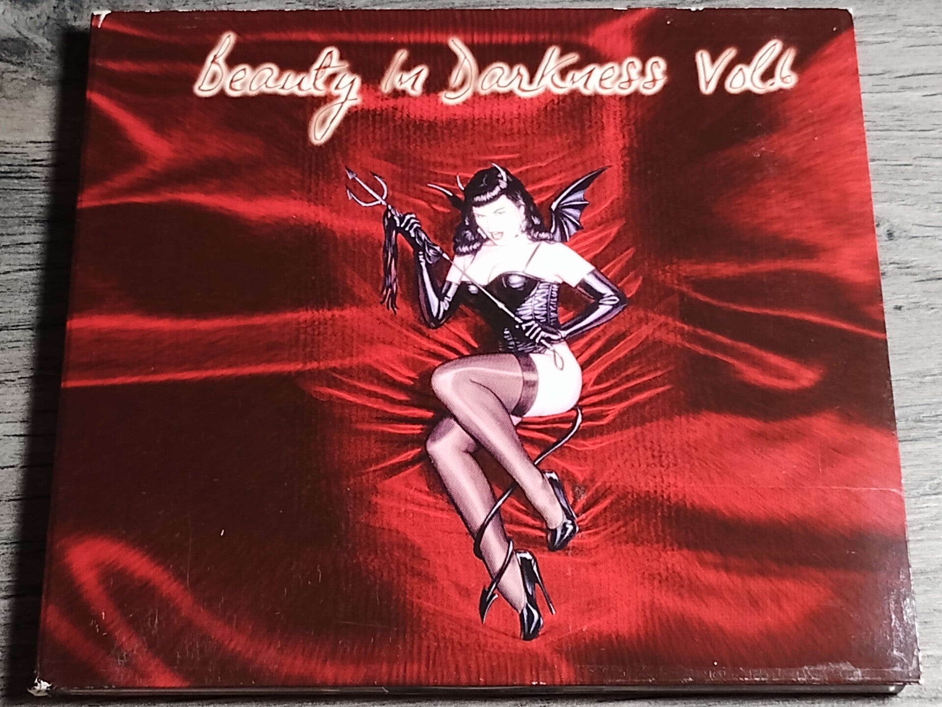 Beauty In Darkness Vol 6 (Digipack)