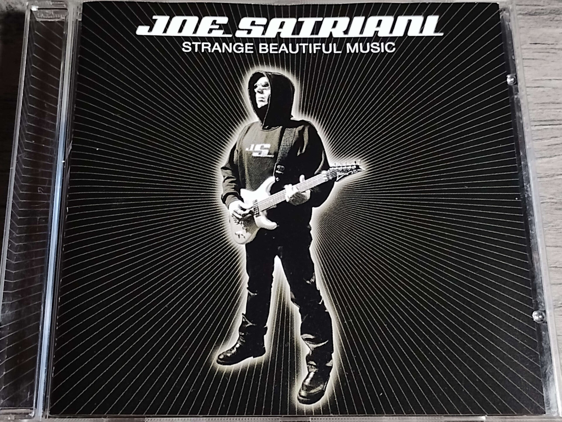 Joe Satriani - Strange Beautiful Music