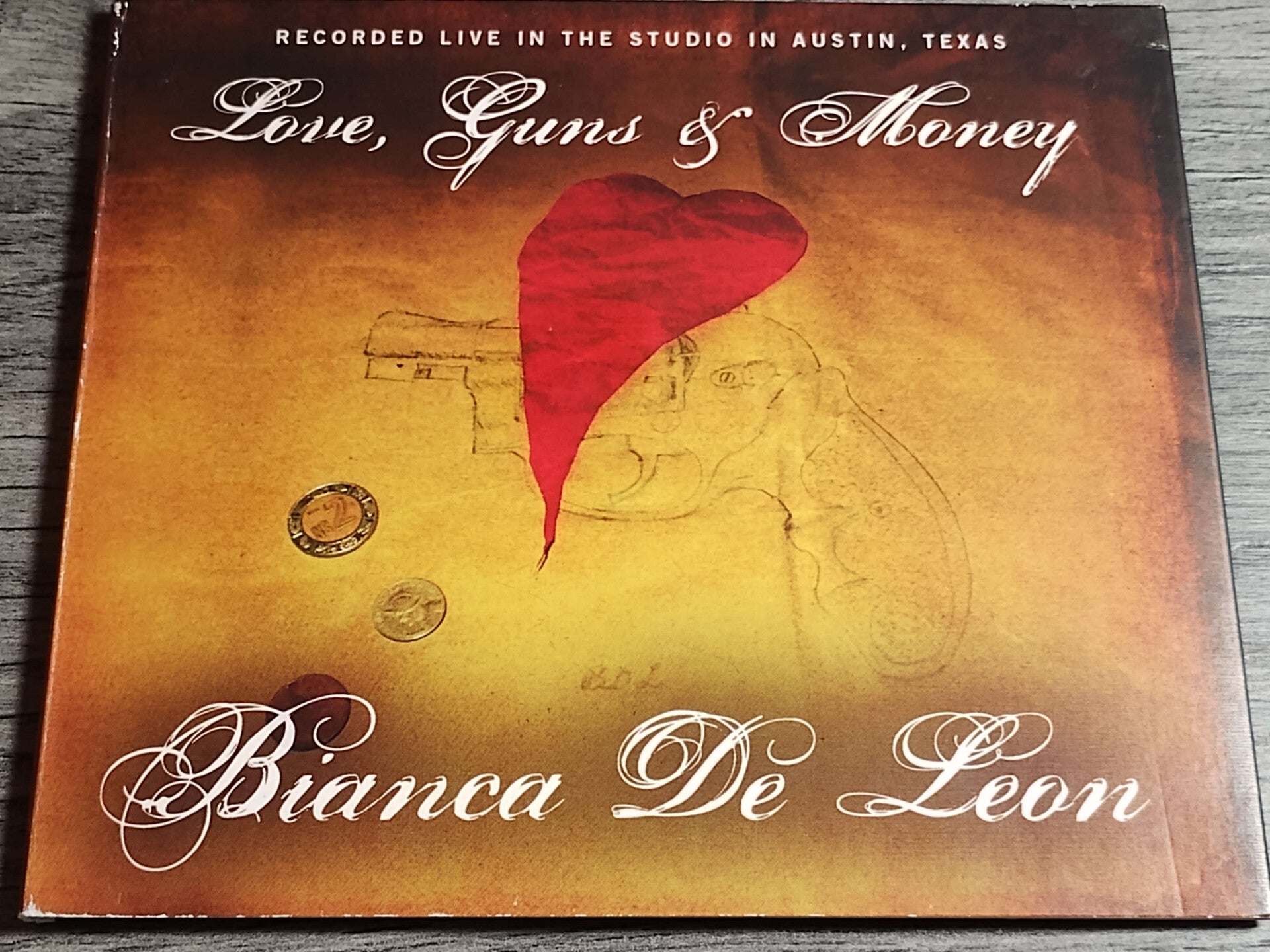 Bianca De Leon - Love, Guns & Money (Digisleeve)