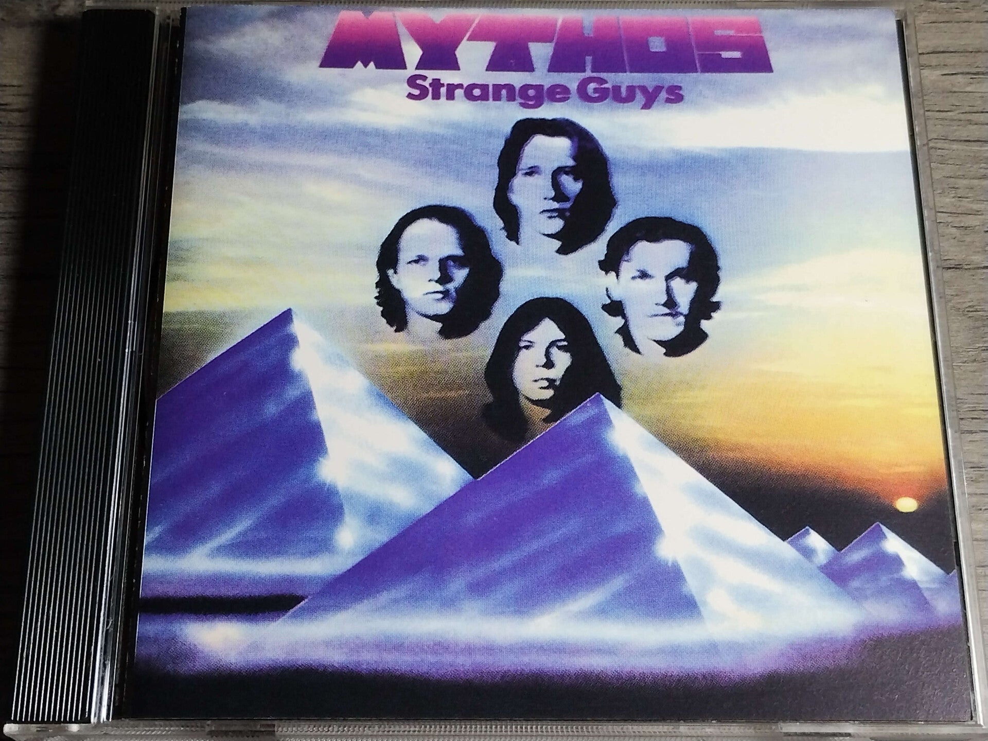 Mythos - Strange Guys