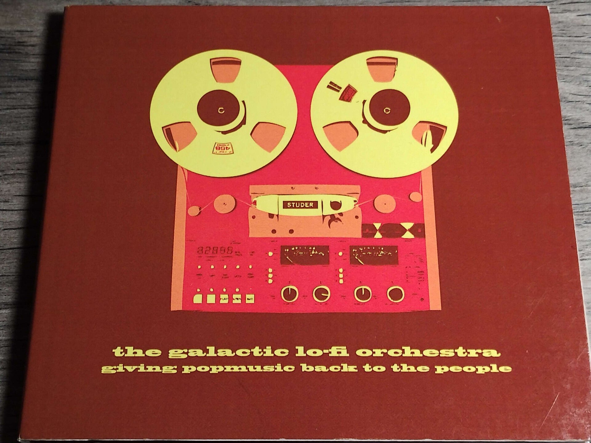 The Galactic Lo-Fi Orchestra - Giving Popmusik Back To The People (Digipack)
