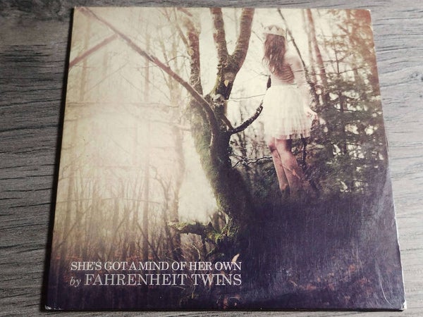 Fahrenheit Twins - She's Got A Mind Of Her Own (CD Single)