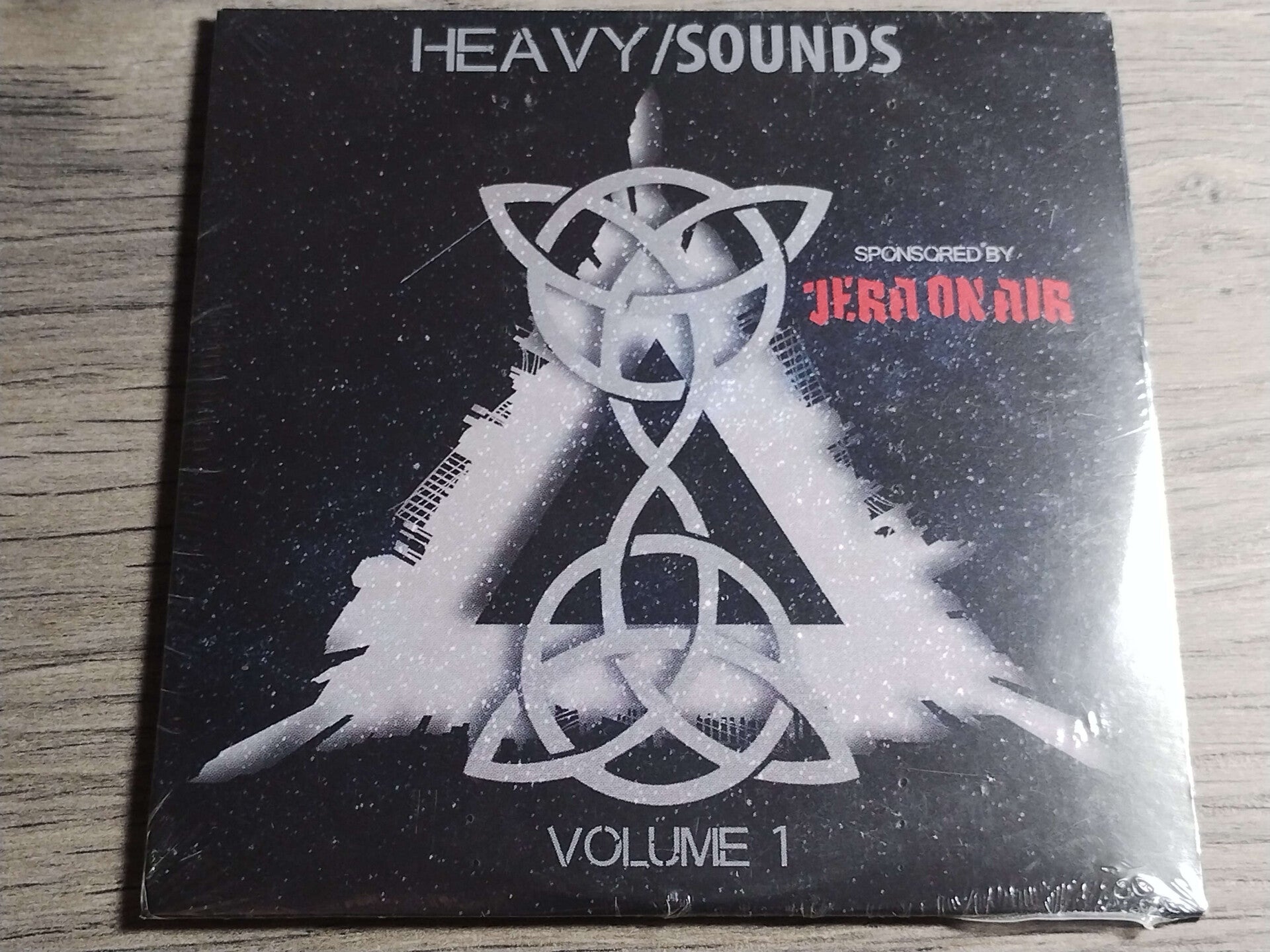 Heavy Sounds - De Beste Bands Van Eigen Bodem (NIEUW)