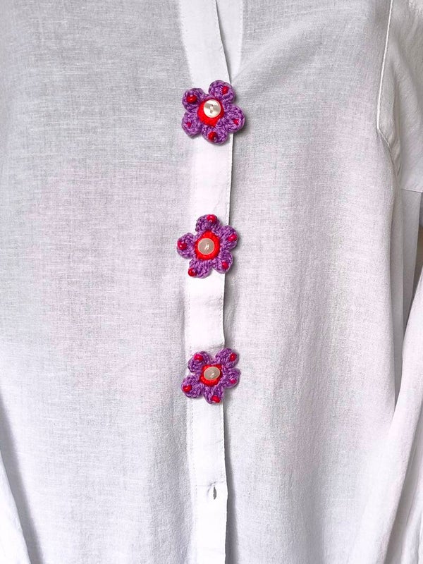 Bouton Boutonnières fleurs d'ornements ornées de perles