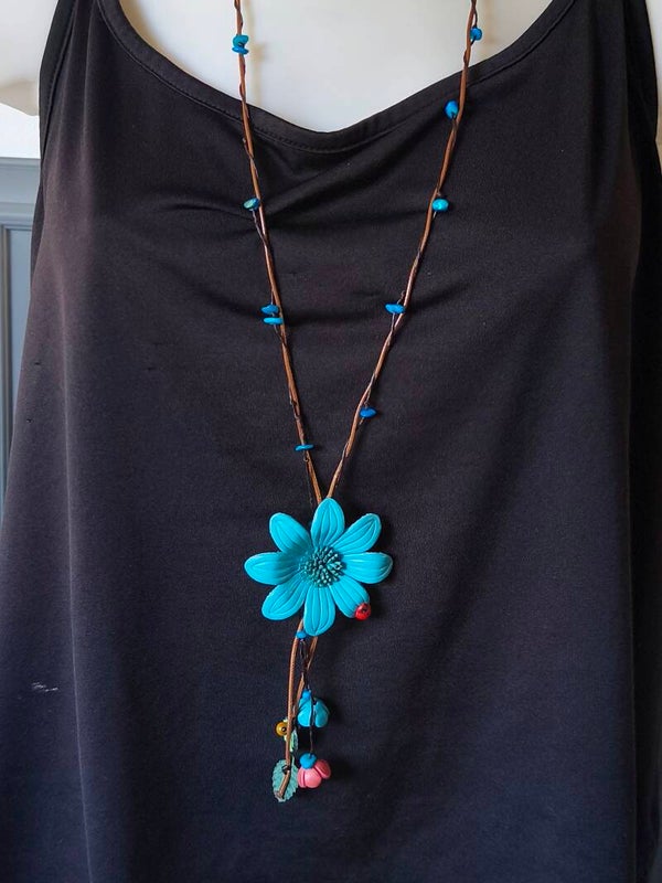 Collier fantaisie fleur