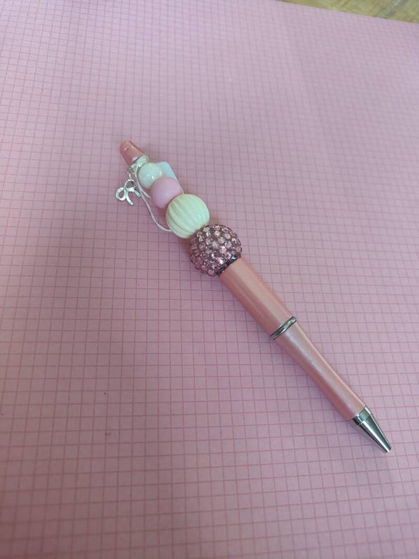 Bow charm
