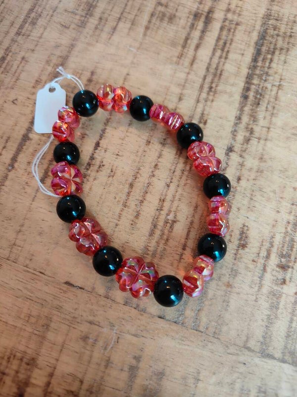 Black and red Clover second 18