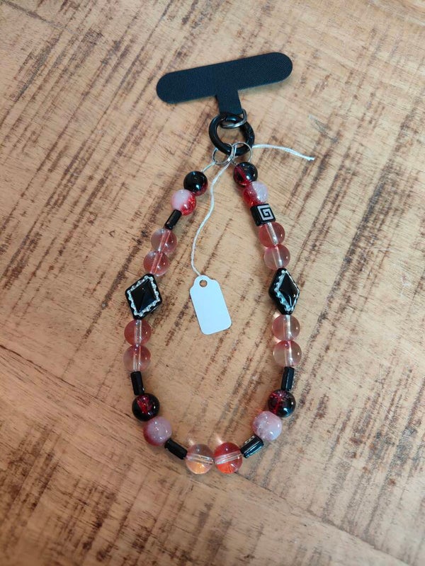 Black and red diamond