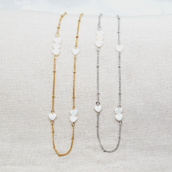 Korte ketting "White hearts"