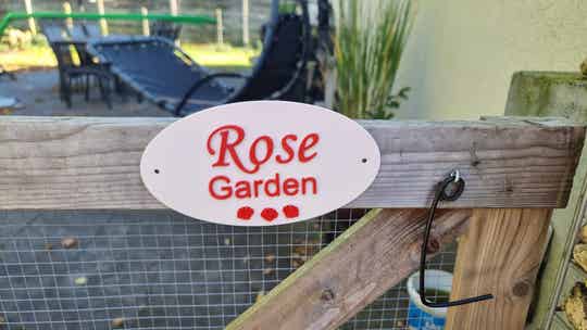 Geef je tuin karakter met op maat gemaakte tuinplaatjes!