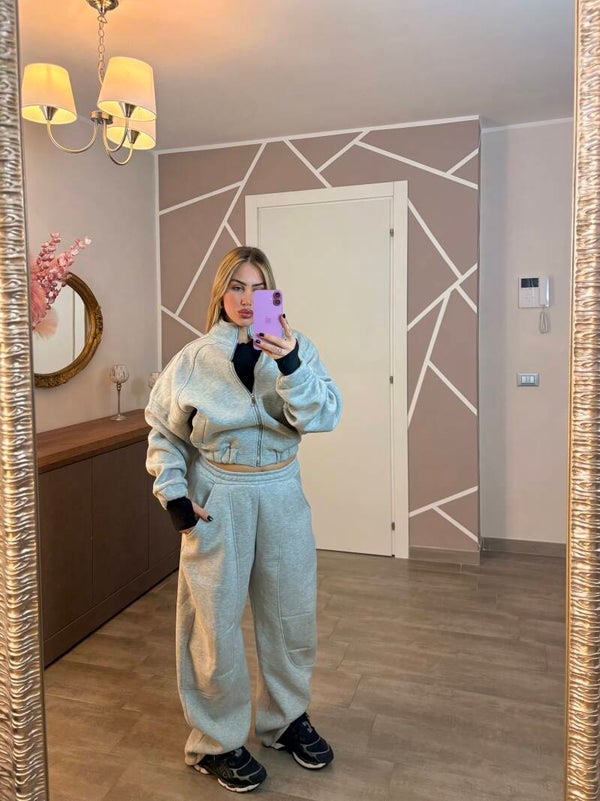 Tuta fluffy grigia chiara