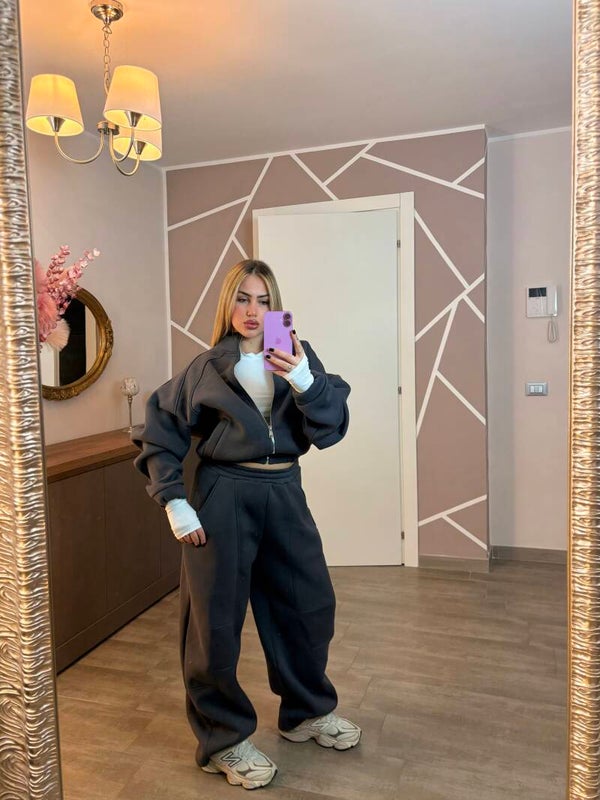 Tuta fluffy grigia scura