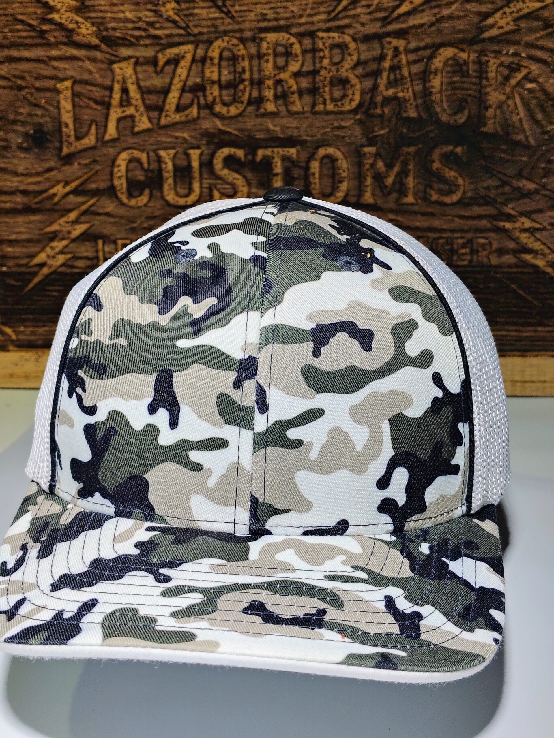 Urban Camo/White stretch fit L/xl