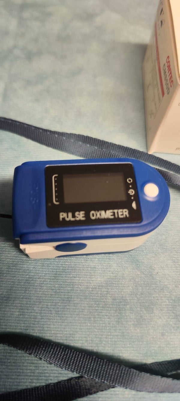 CONTEC CMS50D Pulsoximeter – Sauerstoffsättigung & Puls messen