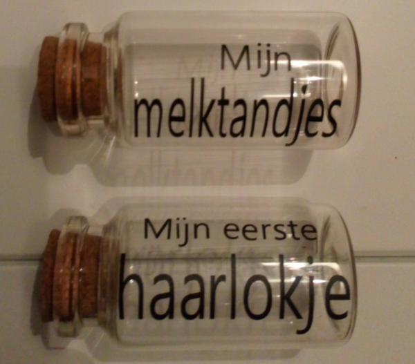 Mijn melktandpotje en eerste haarlok