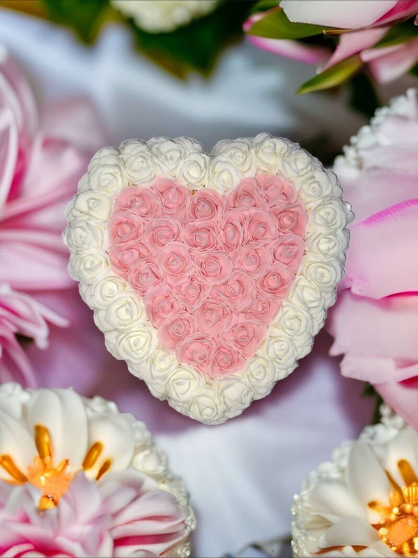 Coussin cœur blanc et rose