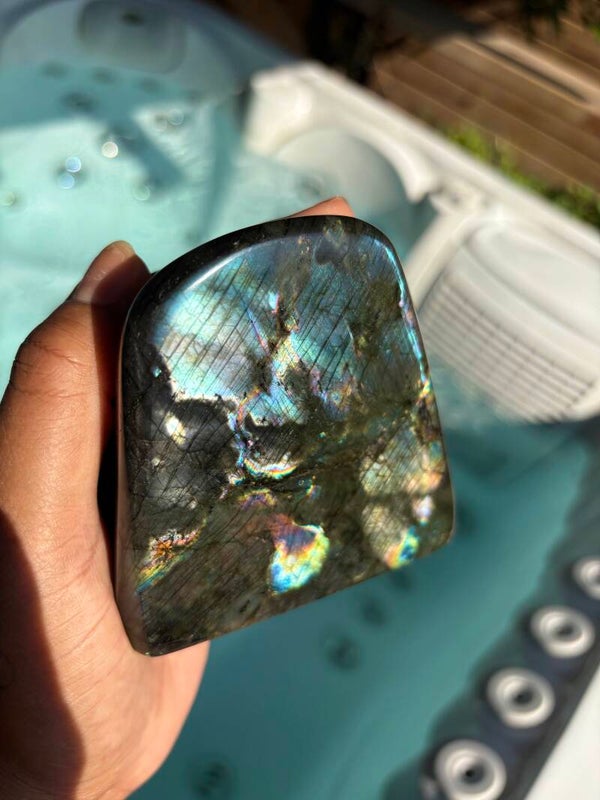 Rainbow Labradorite Freeform Stand 701g