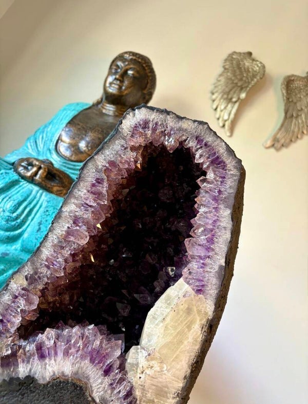 Large Amethyst Cathedral Geode: Natural Violet Quartz Crystal (19.84 Kg)
