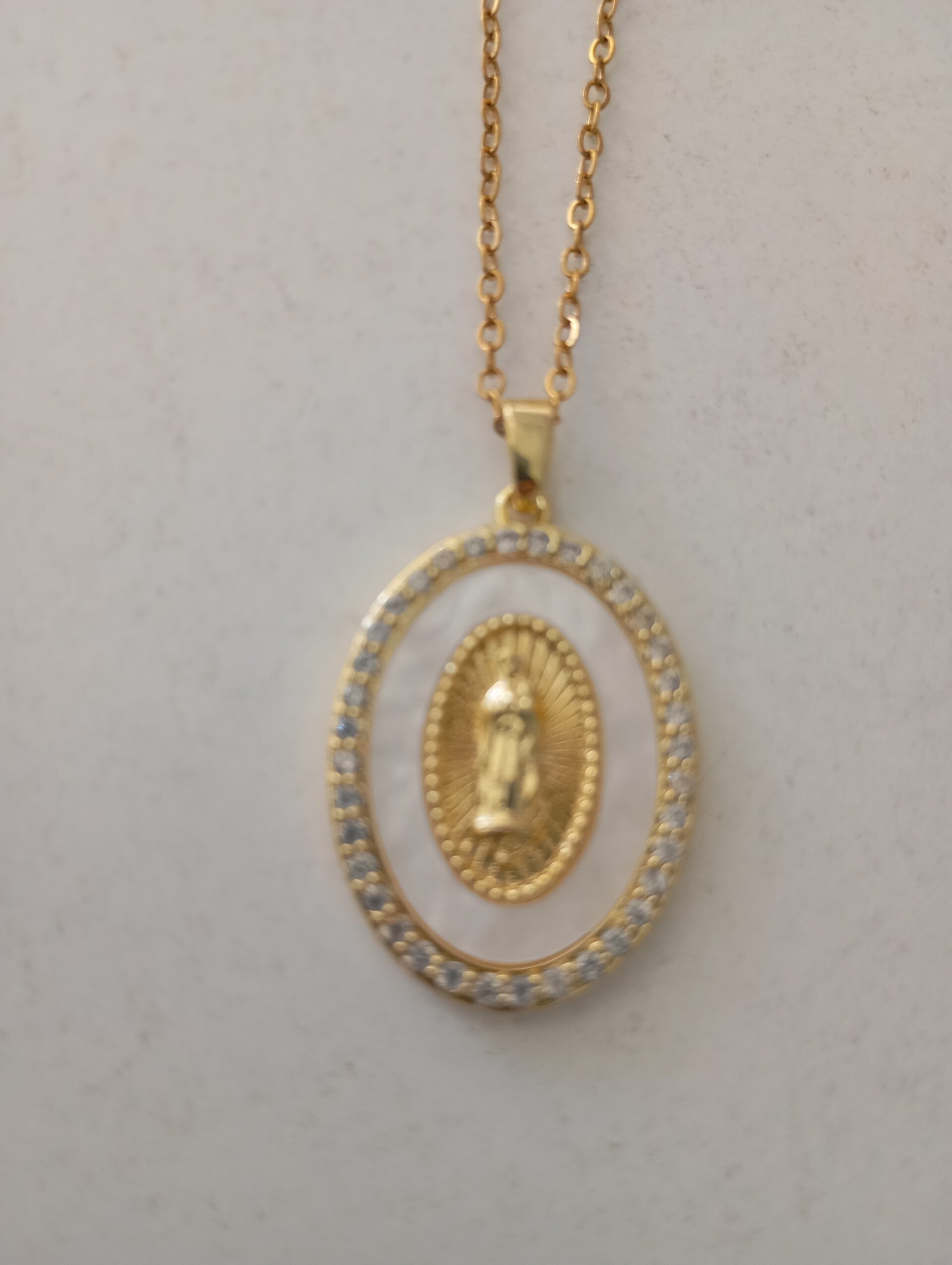 Pendant with enamel 1. (steel)
