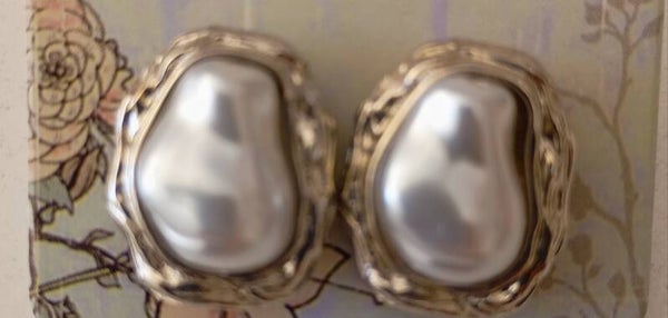 Sea pearl earrings