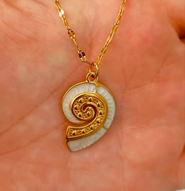 Kochlias enamel pendant (steel)