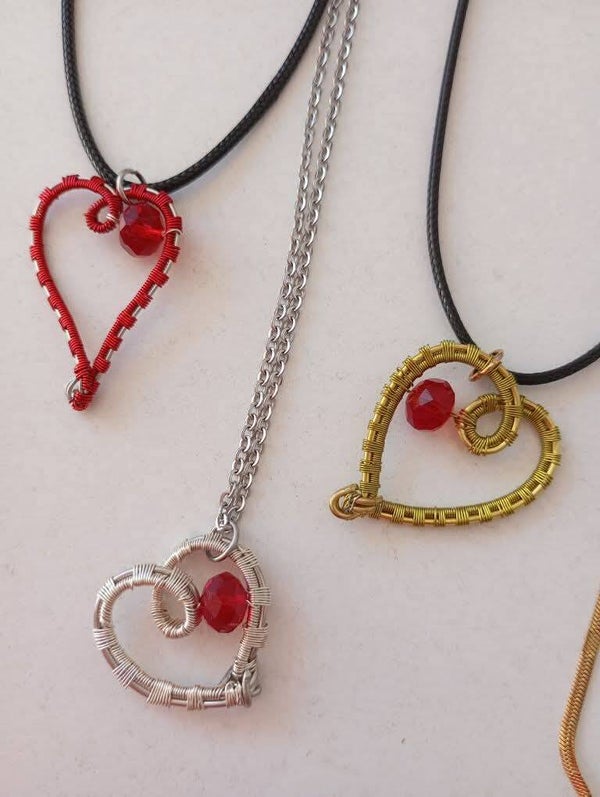 Valentine necklace (handmadeartistic)