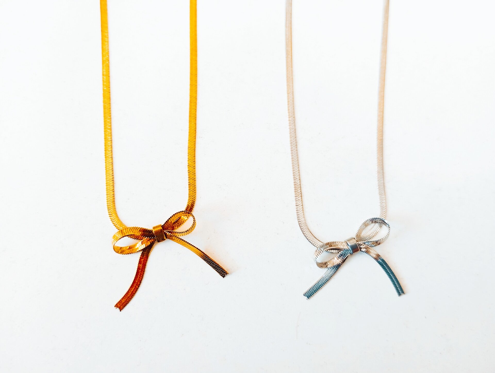 Bow necklace (steel)