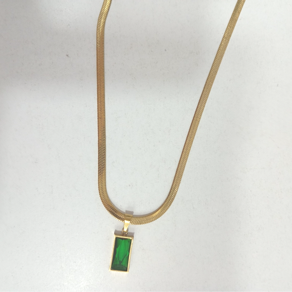 Set Green stone steel gold necklace and earrings