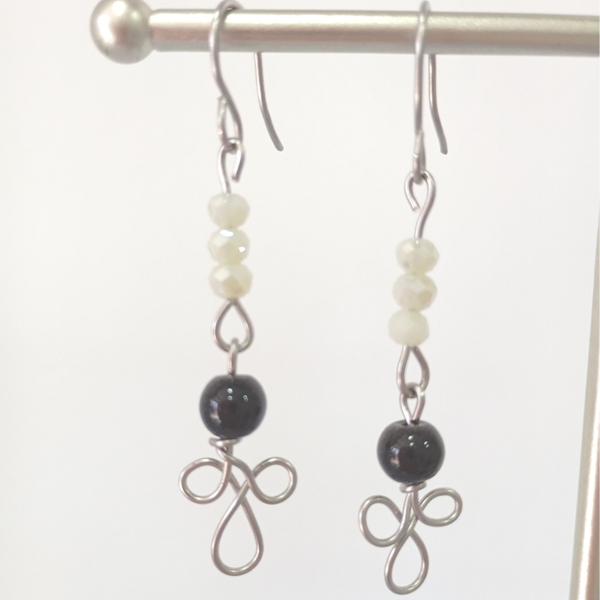 Simple & elegant h. earrings 1 (code Msec1)