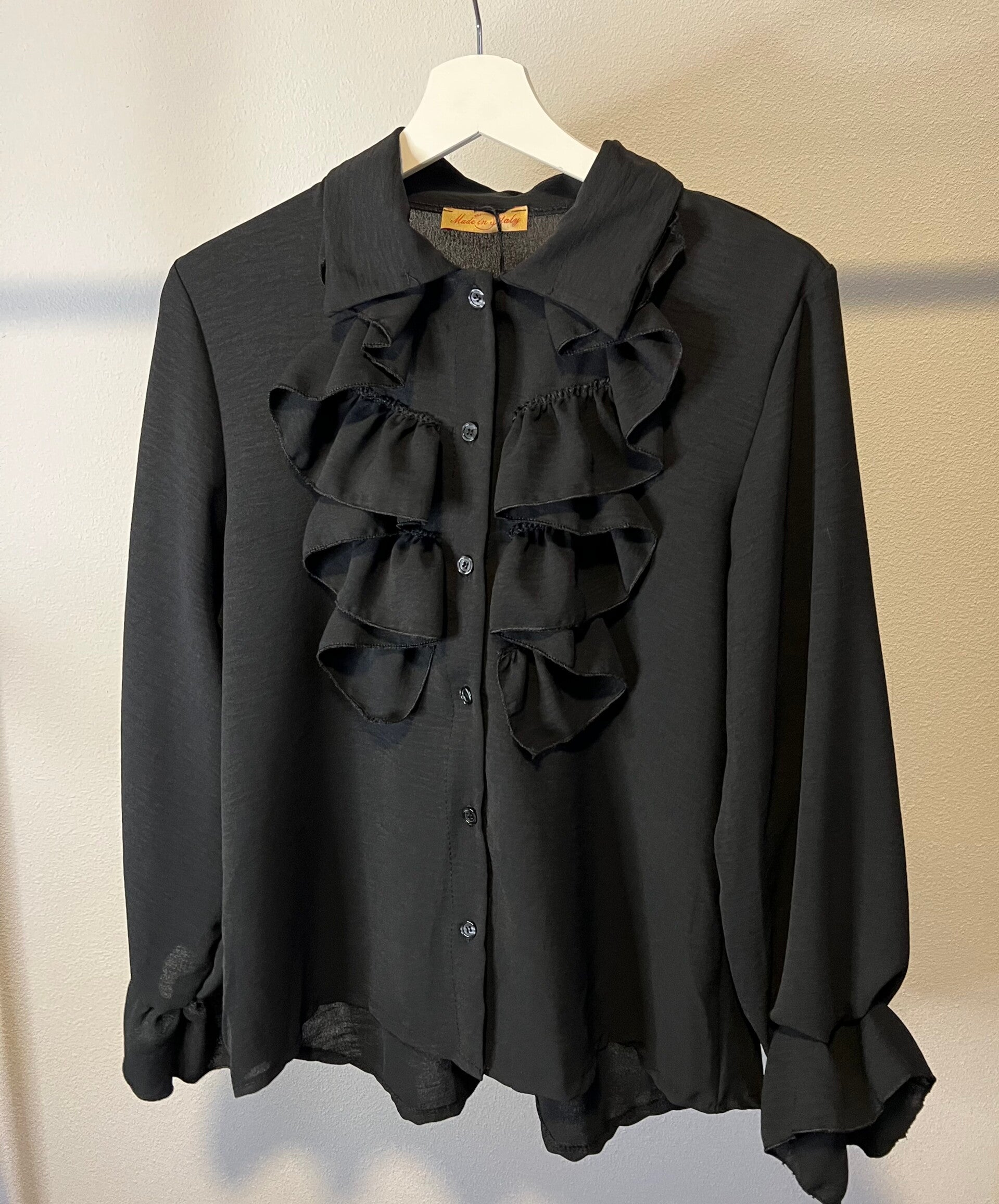 Blouse zwart met ruffles