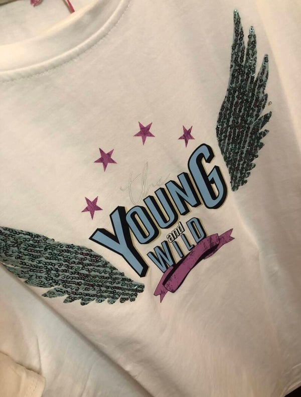 T-shirt Young & Wild wit