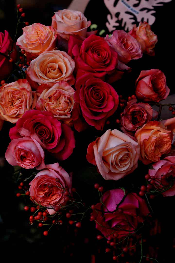 Boeket 'Compact roses' vanaf