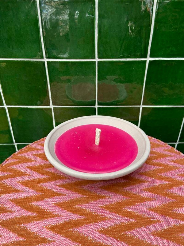 Buitenkaars in terracotta schaal fuchia