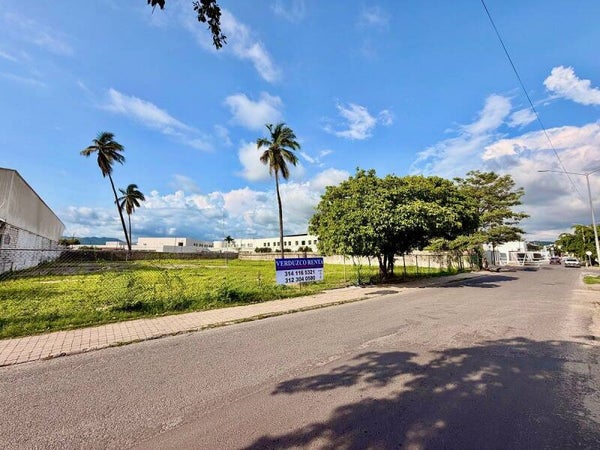 Terreno comercial en RENTA en Manzanillo