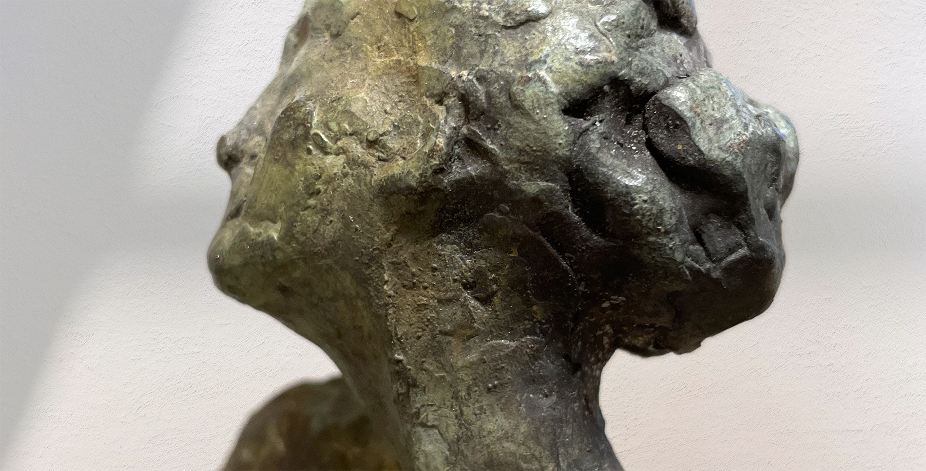 Figuratief bronzen beeld van Susan Schoemaker